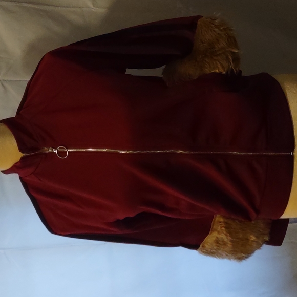 NEW Eilly Bazar, Burgundy, full zip faux fur trim sleeves jacket - Picture 1 of 7